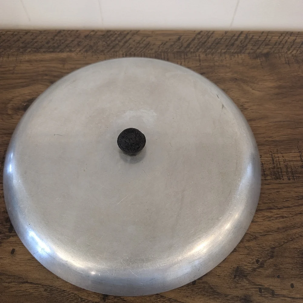 Vintage Luster Lite Montgomery Ward Dutch Oven Stock Pot w/Lid And Trivet